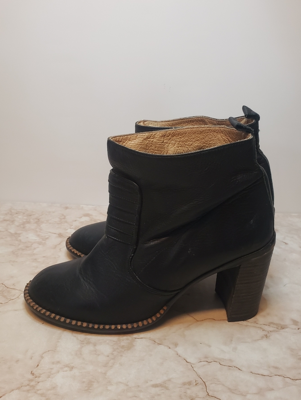 Free People Women’s Black Leather Ankle Booties with Block Heel Size 40 - Picture 5 of 8